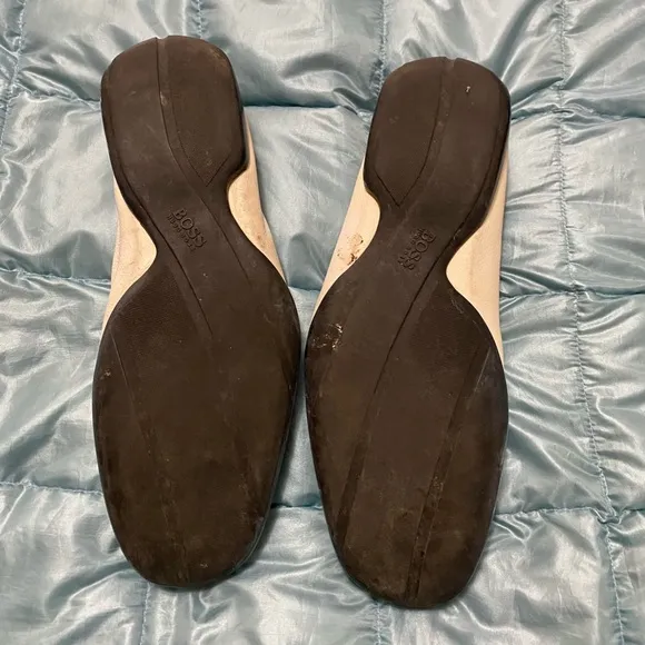 Men’s Hugo Boss Leather Loafers Sz 9 in Excellent Condition. Retail $200