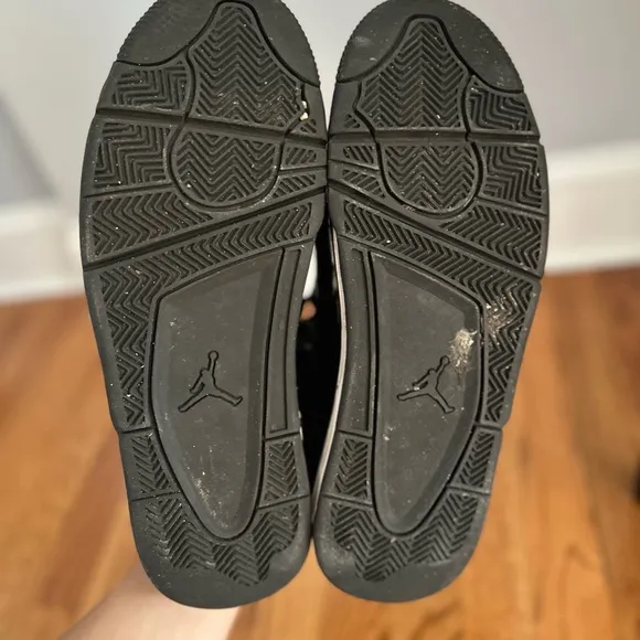 Men’s Jordan 4 Retro Patent Leather Sneakers