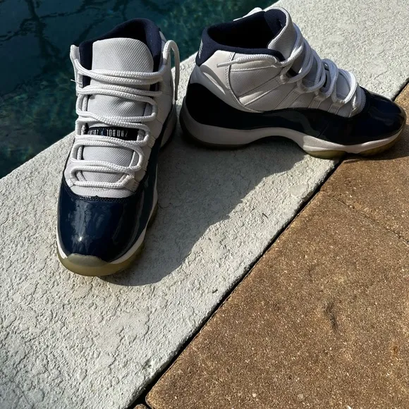 Men’s Jordan Retro 11 Sneakers - Navy and White