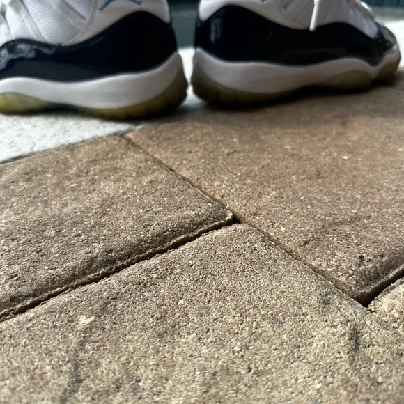 Men’s Jordan Retro 11 Sneakers - Navy and White