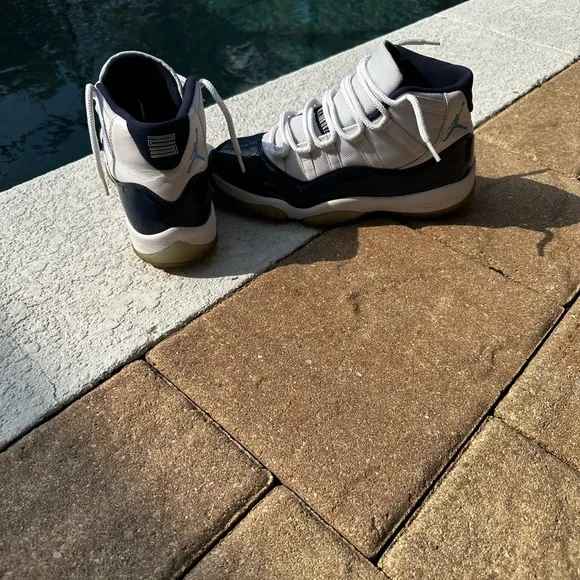 Men’s Jordan Retro 11 Sneakers - Navy and White