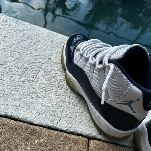 Men’s Jordan Retro 11 Sneakers - Navy and White