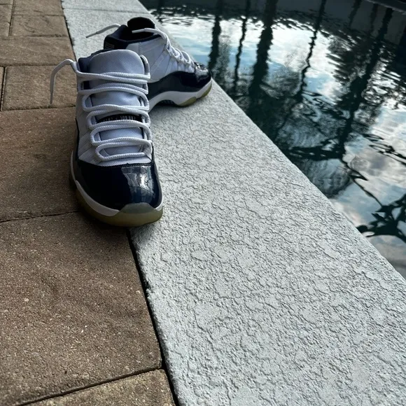 Men’s Jordan Retro 11 Sneakers - Navy and White