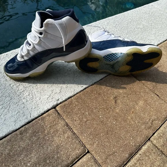 Men’s Jordan Retro 11 Sneakers - Navy and White
