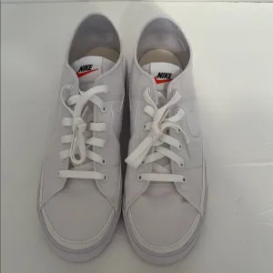 Men’s Nike Court Legacy Canvas Sneakers