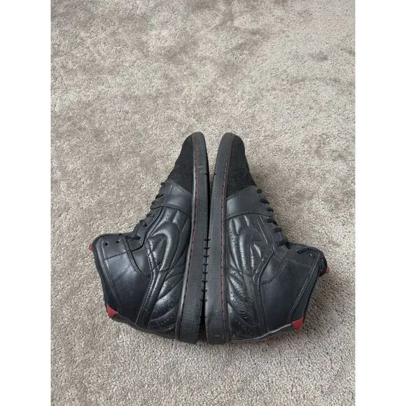 Mens Sneakers  Air Jordan 1 Retro 99 Bred, Size US 13