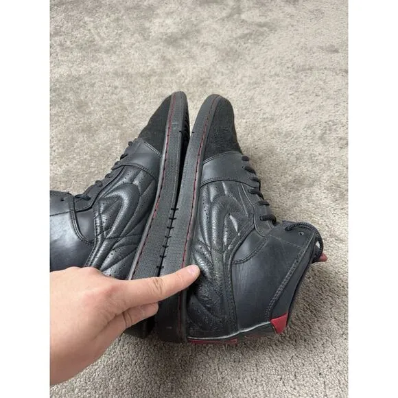 Mens Sneakers  Air Jordan 1 Retro 99 Bred, Size US 13