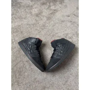 Mens Sneakers  Air Jordan 1 Retro 99 Bred, Size US 13