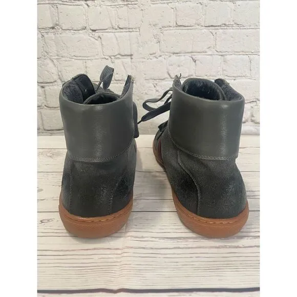 Men’s fashion sneakers