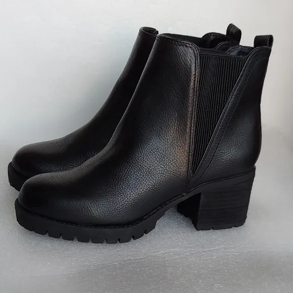 MIA Jody Chelsea, Black Ankle Boots, Elastic Side Panels, Chunky Soles, Size 7.5