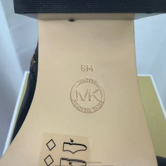 Michael Kors Black Mindy Bombe Leather Ankle Boot Gold Zipper &amp; Strapps   6M NWT