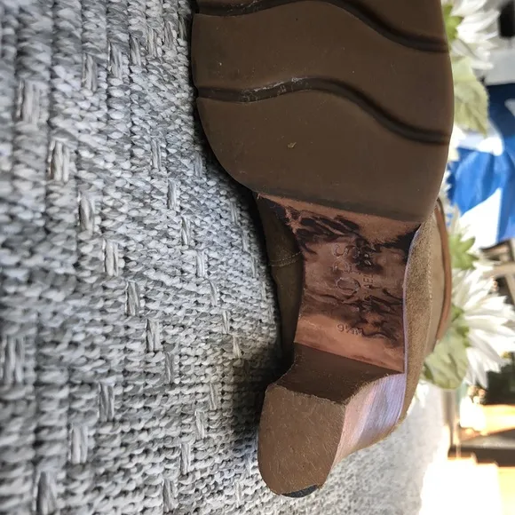 Michael Kors Brown suede lace up zip up platform heels.