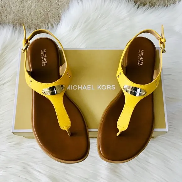 MICHAEL KORS Leather Thong Flat Sandals