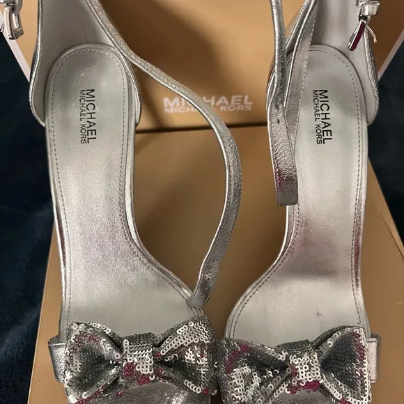 Michael Kors Paris Sequin Bow Silver High Heel. new never worn