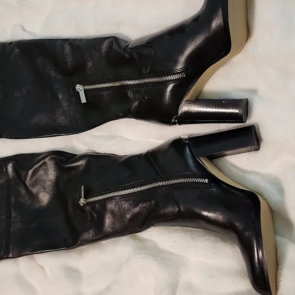 Michael Michael Kors Regina Tall Zip Boot Brand New Size 5.5 and 7