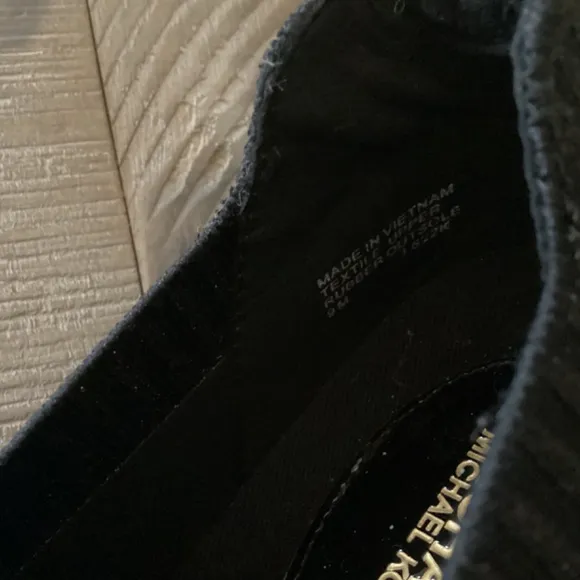 MICHAEL MICHAEL KORS Women's Juno Knit Slip-On Sneakers, size 9