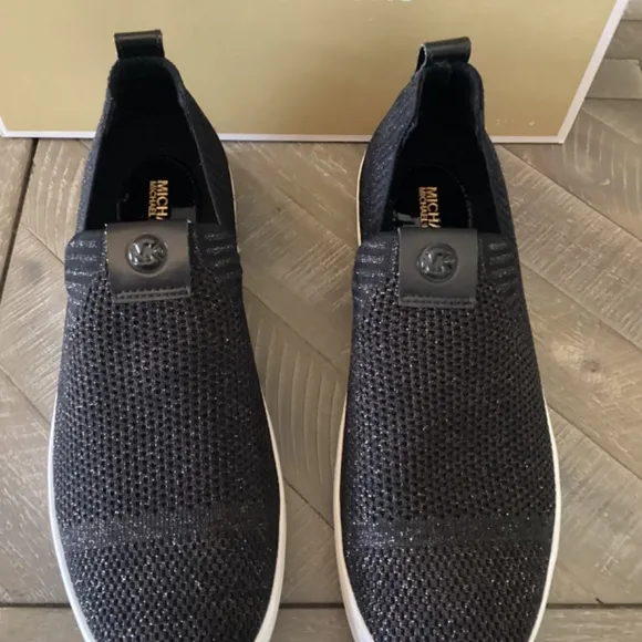 MICHAEL MICHAEL KORS Women's Juno Knit Slip-On Sneakers, size 9