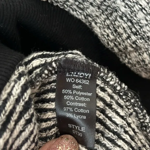 Michael Stars 2 piece Skirt Sweater Set Size Small EUC‎