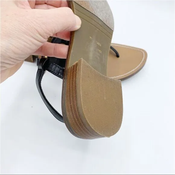 Michael Michael Kors Thong Black Flat Sandals w/Gold/Black Disk Accent 7.5