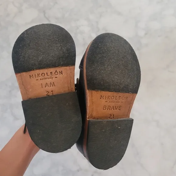 Mikoleon Heirloom Classic Black Boots