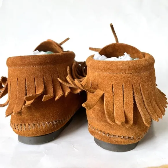 Minnetonka Classic Fringe Hardsole Boot