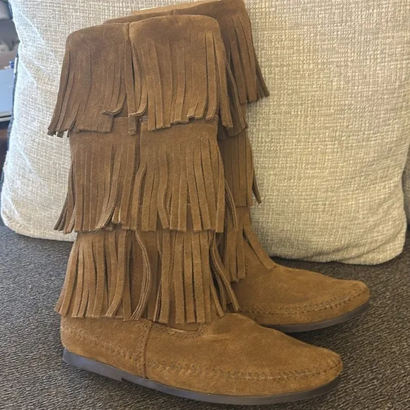 Minnetonka Suede Tan Western Bohemian Fringe Boots Size 7
