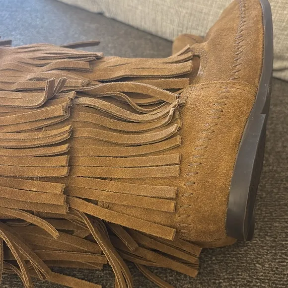 Minnetonka Suede Tan Western Bohemian Fringe Boots Size 7