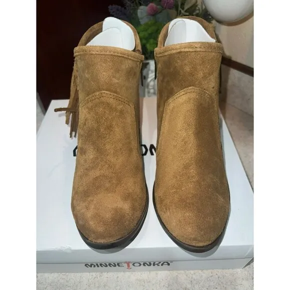 Minnetonka Women's Blake Fringe Suede Boots Size 6