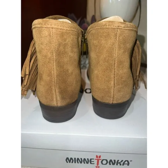 Minnetonka Women's Blake Fringe Suede Boots Size 6
