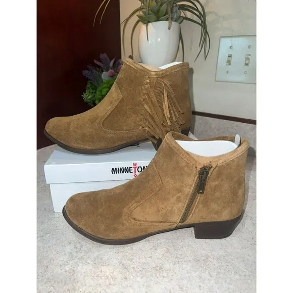 Minnetonka Women's Blake Fringe Suede Boots Size 6