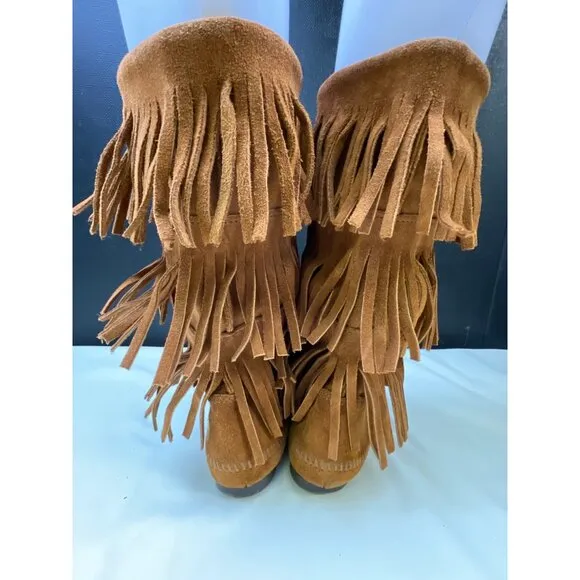 Minnetonka Women's Brown Suede Leather Fringed Boots/ Shoes Size 8  SKU 5439