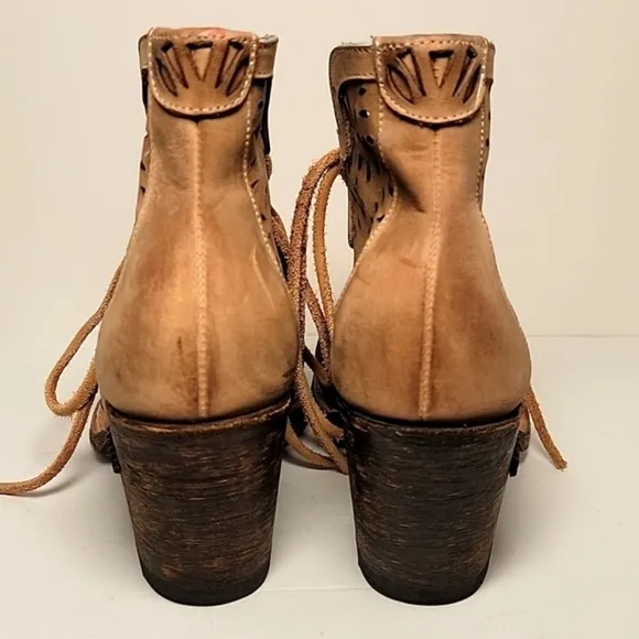 Miss Macie Waitin' On Friday Booties Ankle Boots Laser Cut Lace-up Leather 7.5