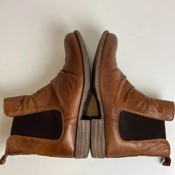 Miz Mooz Womens Lissie Cognac Genuine Leather Chelsea Boots Size 8 Slip-on