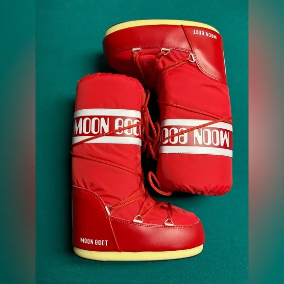 Moon Boot ICON RED NYLON BOOTS