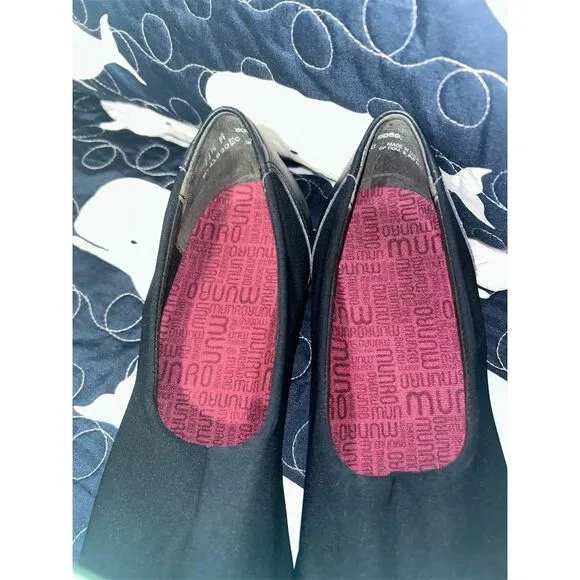 Munro Women's Black Suede Slip-On Loafers Size 11.5 Casual Flats