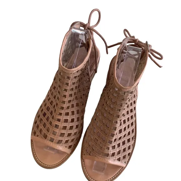 MUSSE &amp; CLOUD AMY CAGED SANDALS