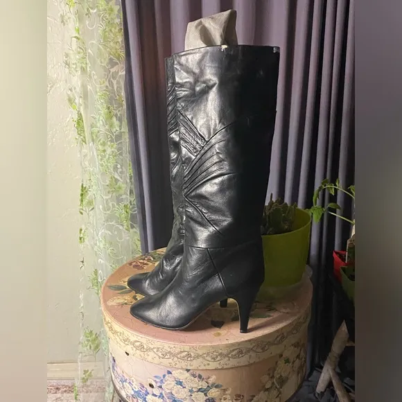 Neiman Marcus Vintage Italian Leather Black Knee Boots
