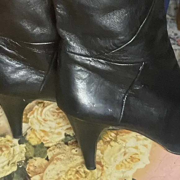 Neiman Marcus Vintage Italian Leather Black Knee Boots