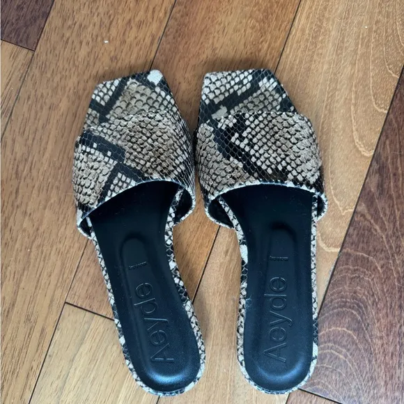 NEVER WORN - Aeyde Anna Snake Effect Skin Flat Slides / Sandals, size 35.5