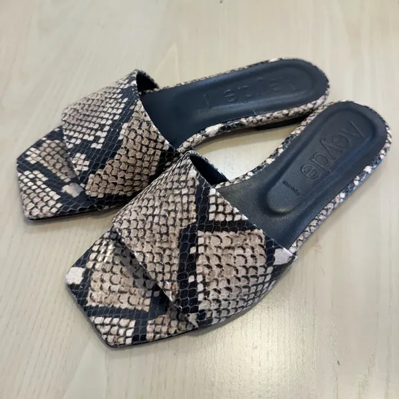 NEVER WORN - Aeyde Anna Snake Effect Skin Flat Slides / Sandals, size 35.5