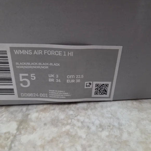 NEW 5.5 Womens NIKE DUNK High Retro Sneakers