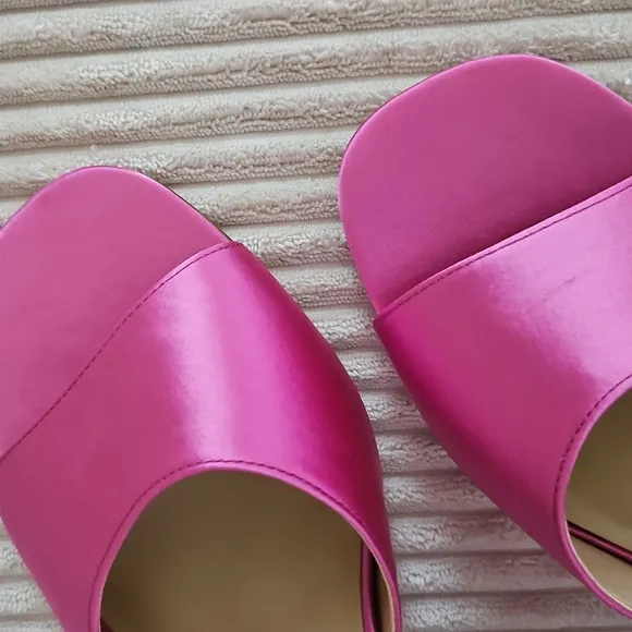 NEW ANN TAYLOR Studio Collection Pink Satin High Heel Mule Sandals SIZE 9.5