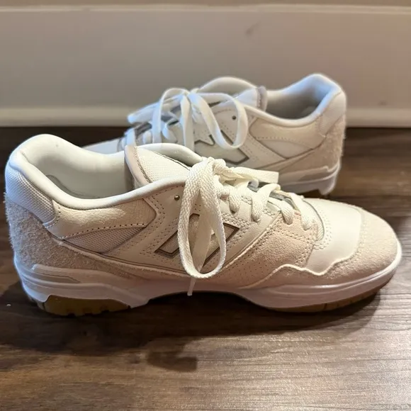 New Balance 550 Sneakers in Sea Salt Linen