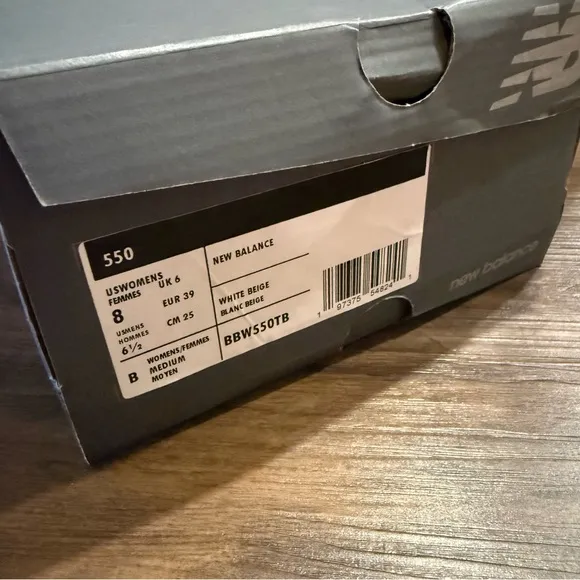 New Balance 550 Sneakers in Sea Salt Linen