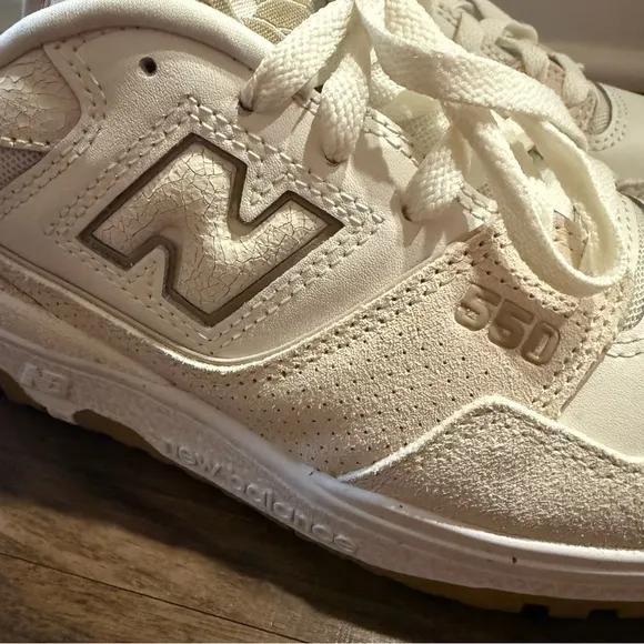 New Balance 550 Sneakers in Sea Salt Linen