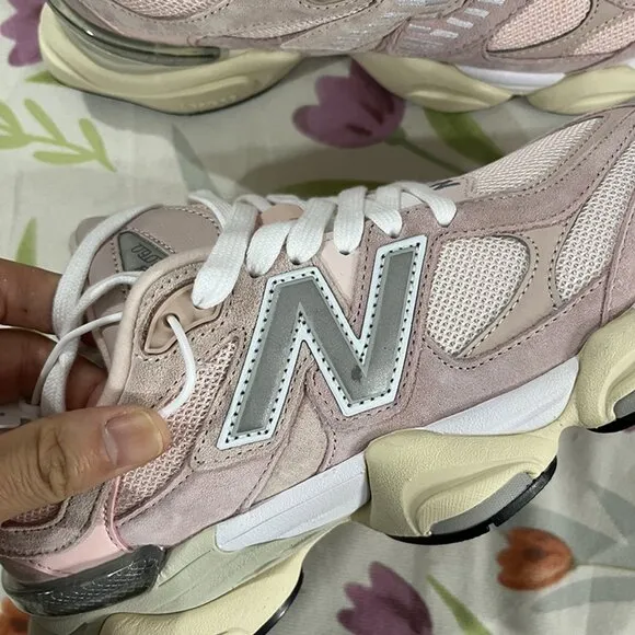 New Balance Retro Sneakers In Pink