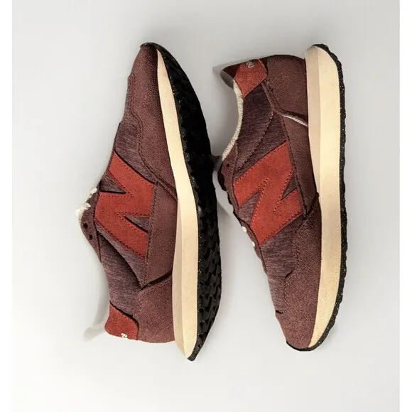 New Balance Women’s 237 Maroon Suede Sneakers – Size 7.5