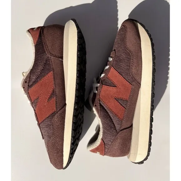 New Balance Women’s 237 Maroon Suede Sneakers – Size 7.5