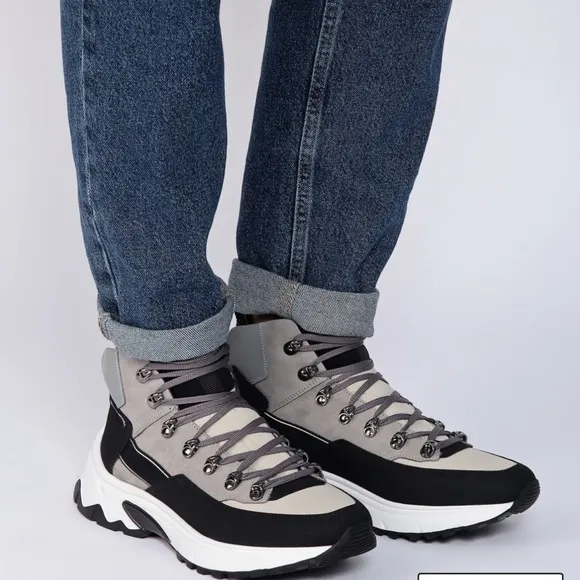 New BARRACUDAAnkle Boots In Light Grey size 39