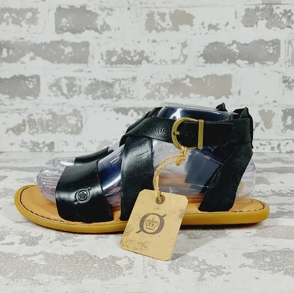 New Born Leah Black Leather Buckle Up Flat Sandals H787